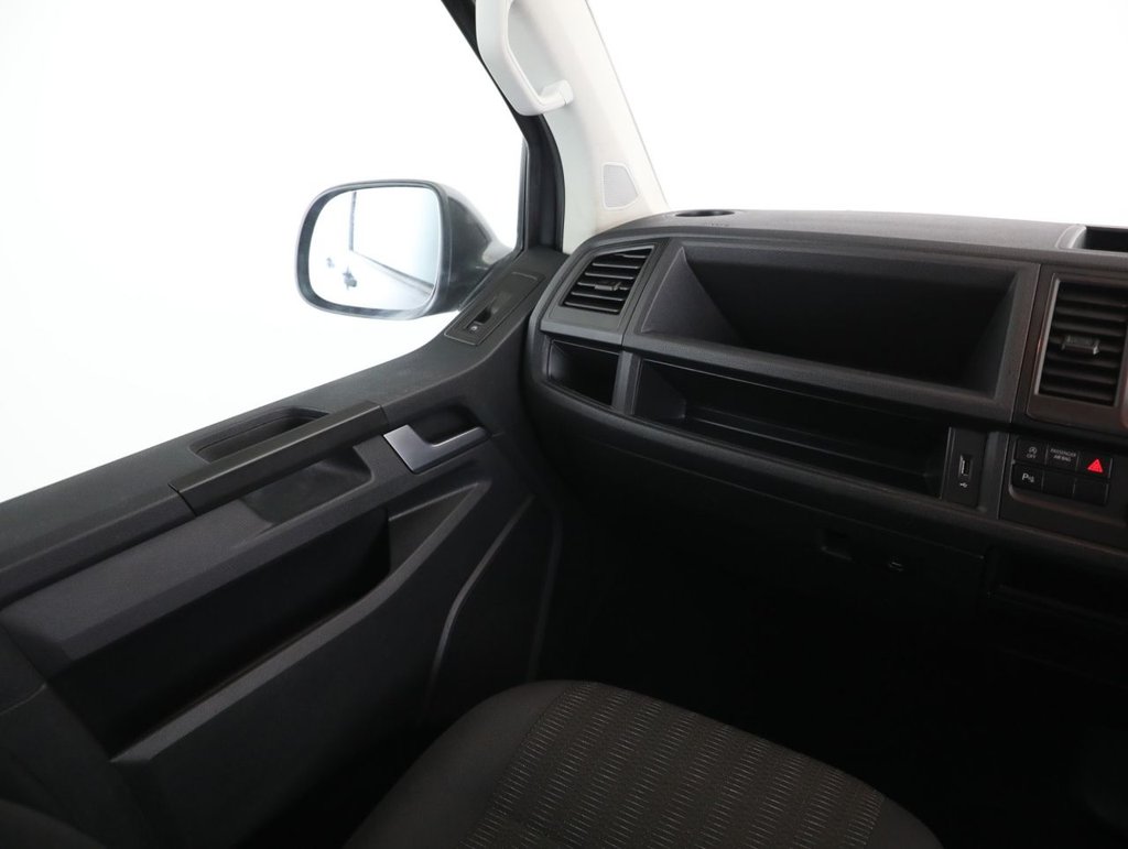 Used Volkswagen Transporter Shuttle 2019 for sale - 77936531: Photo 37