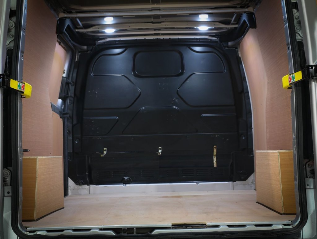 Used Ford Transit Custom 2020 for sale - 77307402: Photo 18