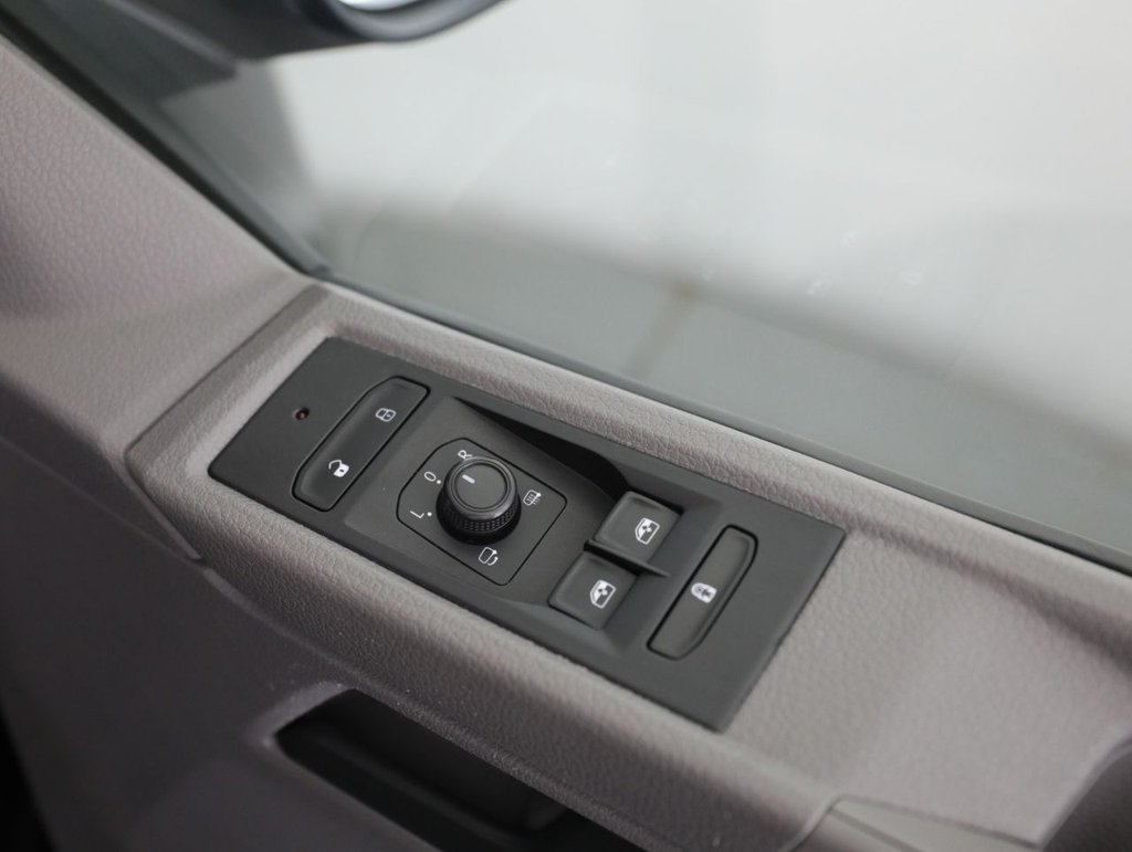 Used Volkswagen Transporter 2021 for sale - 77995269: Photo 28