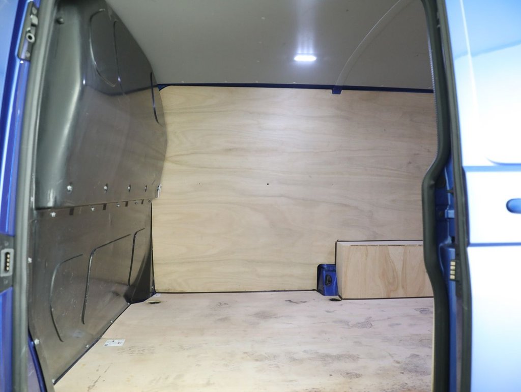 Used Volkswagen Transporter 2022 for sale - 77885061: Photo 38