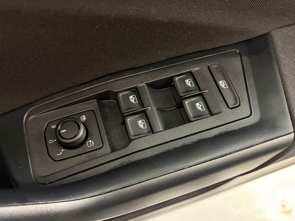 Used Volkswagen T-Roc 2025 for sale - 77978922: Photo 25