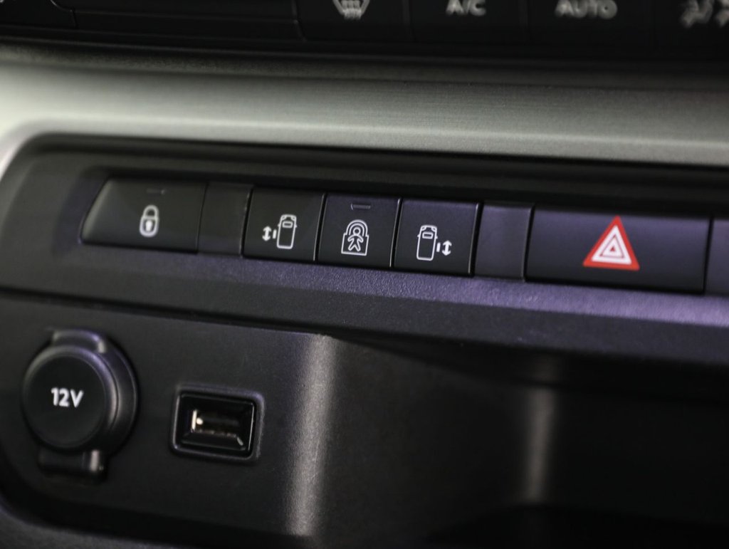 Used Peugeot Traveller 2020 for sale - 77971641: Photo 45