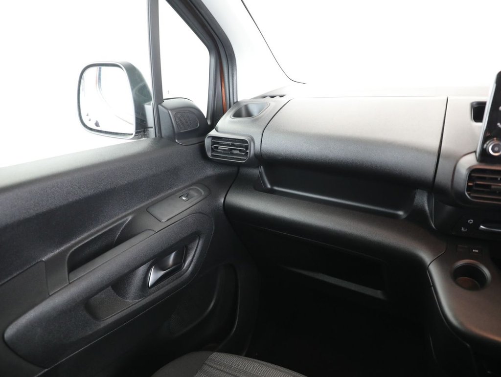 Used Vauxhall Combo Life 2021 for sale - 76914838: Photo 38