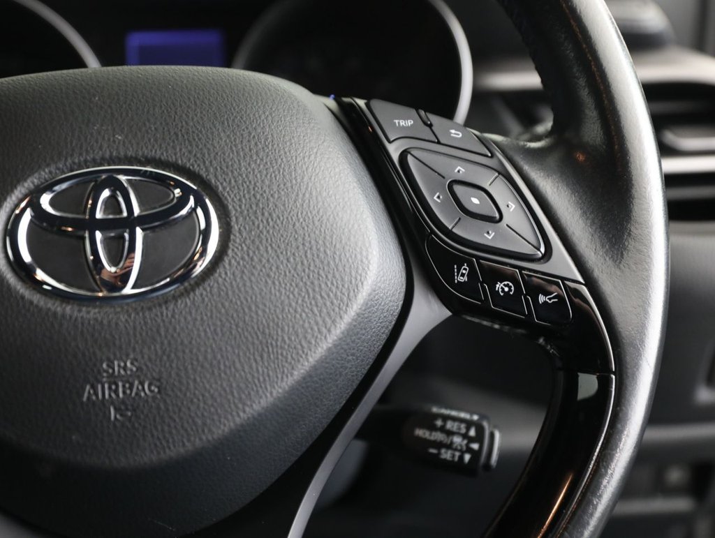 Used Toyota C-HR 2022 for sale - 76773052: Photo 40