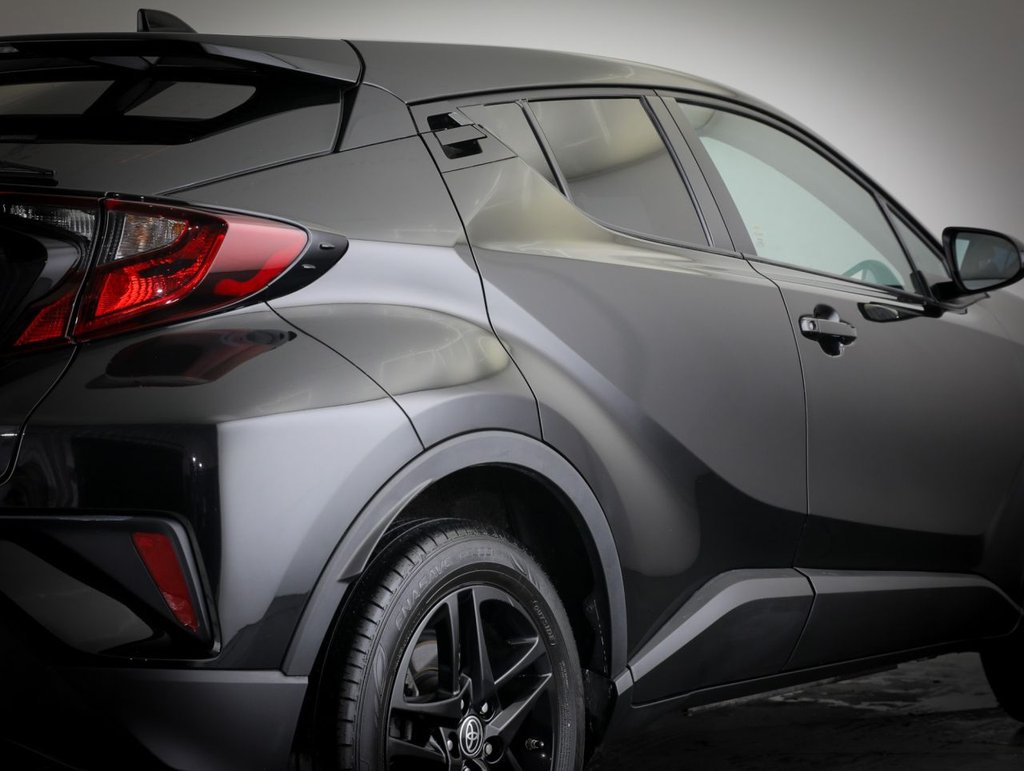 Used Toyota C-HR 2022 for sale - 76773052: Photo 9