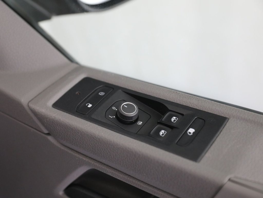Used Volkswagen Transporter 2021 for sale - 77668873: Photo 33