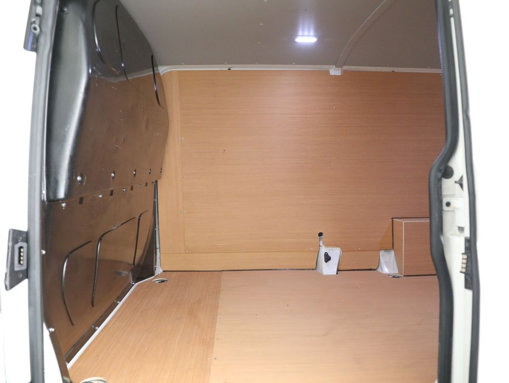 Used Volkswagen Transporter 2021 for sale - 77668873: Photo 36