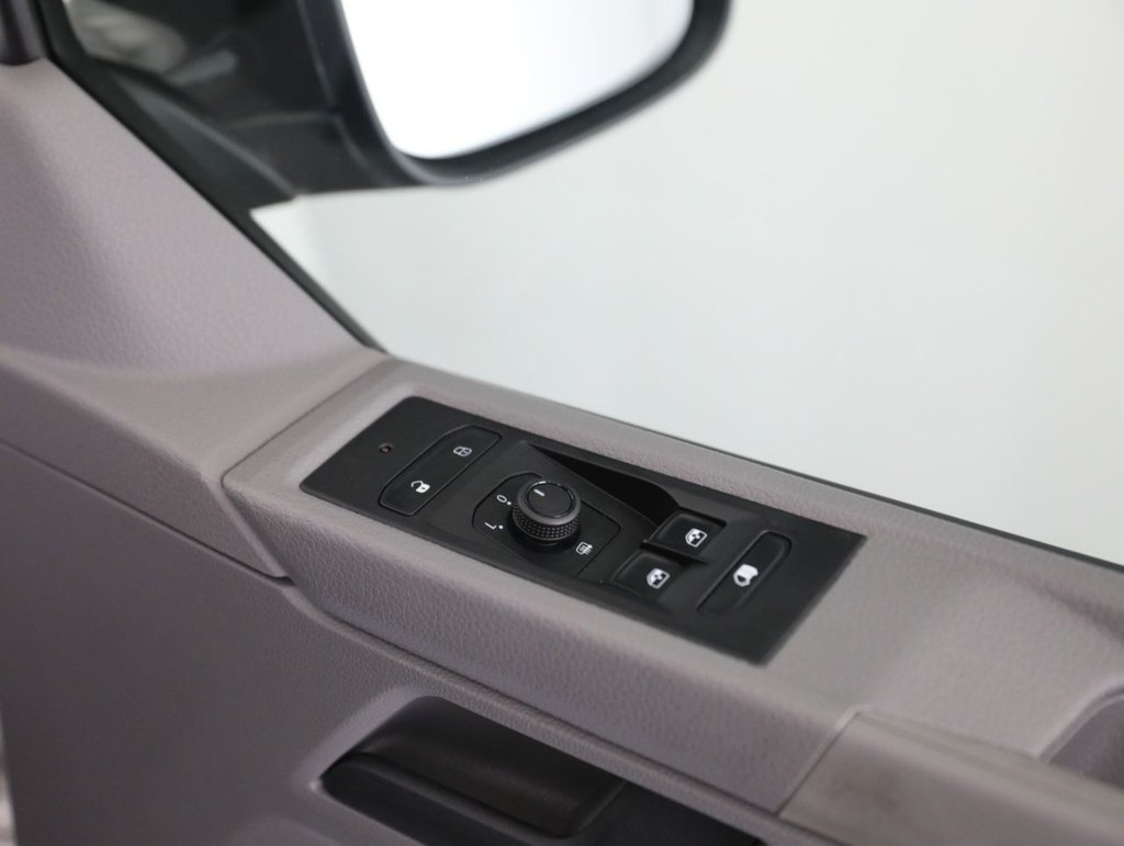 Used Volkswagen Transporter 2023 for sale - 76539687: Photo 28