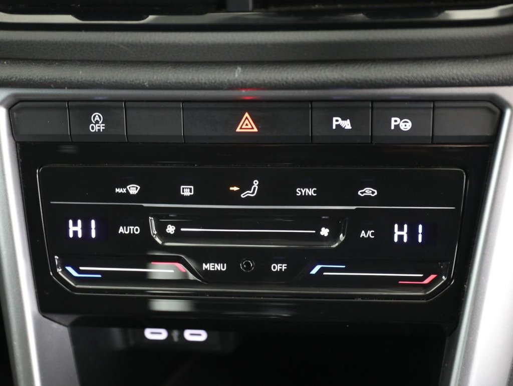 Used Volkswagen T-Roc 2023 for sale - 77710876: Photo 28