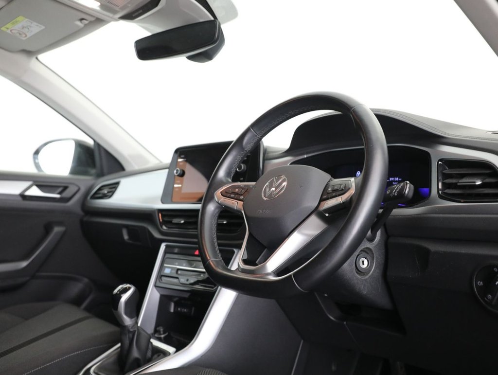 Used Volkswagen T-Roc 2023 for sale - 77710876: Photo 35