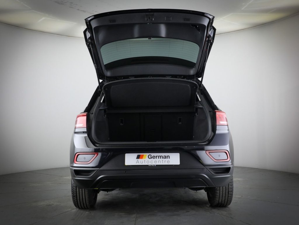 Used Volkswagen T-Roc 2022 for sale - 77031073: Photo 15