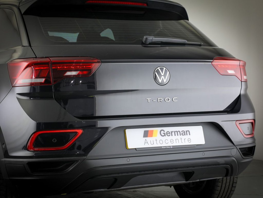 Used Volkswagen T-Roc 2022 for sale - 77031073: Photo 16