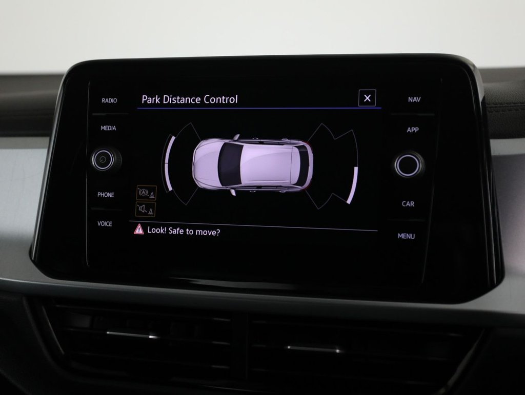 Used Volkswagen T-Roc 2022 for sale - 77031073: Photo 25