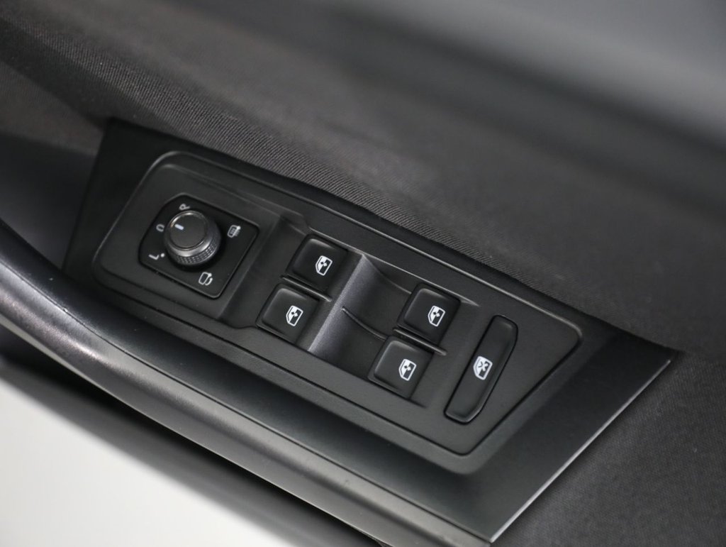 Used Volkswagen T-Roc 2022 for sale - 77031073: Photo 30