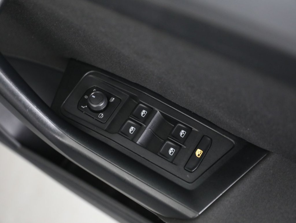 Used Volkswagen T-Roc 2022 for sale - 77654518: Photo 29