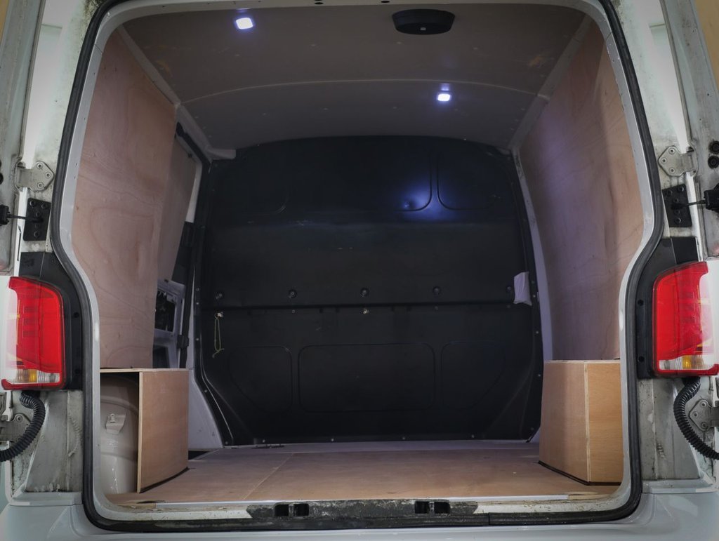 Used Volkswagen Transporter 2021 for sale - 77634577: Photo 19