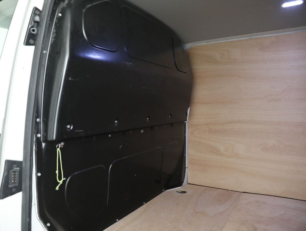 Used Volkswagen Transporter 2021 for sale - 77634577: Photo 39