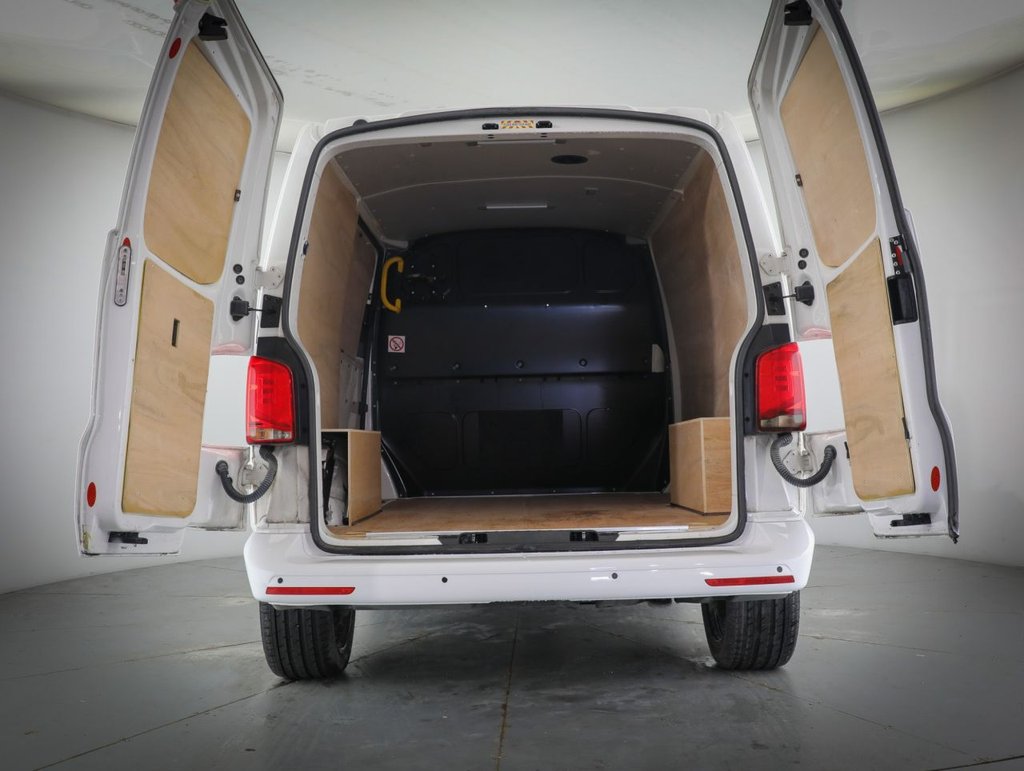 Used Volkswagen Transporter 2021 for sale - 77673701: Photo 14