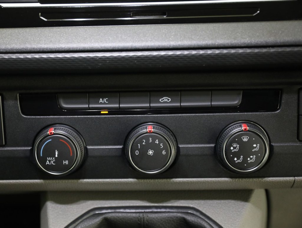 Used Volkswagen Transporter 2021 for sale - 77673701: Photo 29