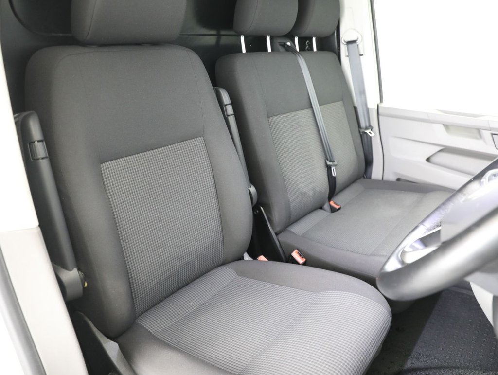 Used Volkswagen Transporter 2021 for sale - 77673701: Photo 31