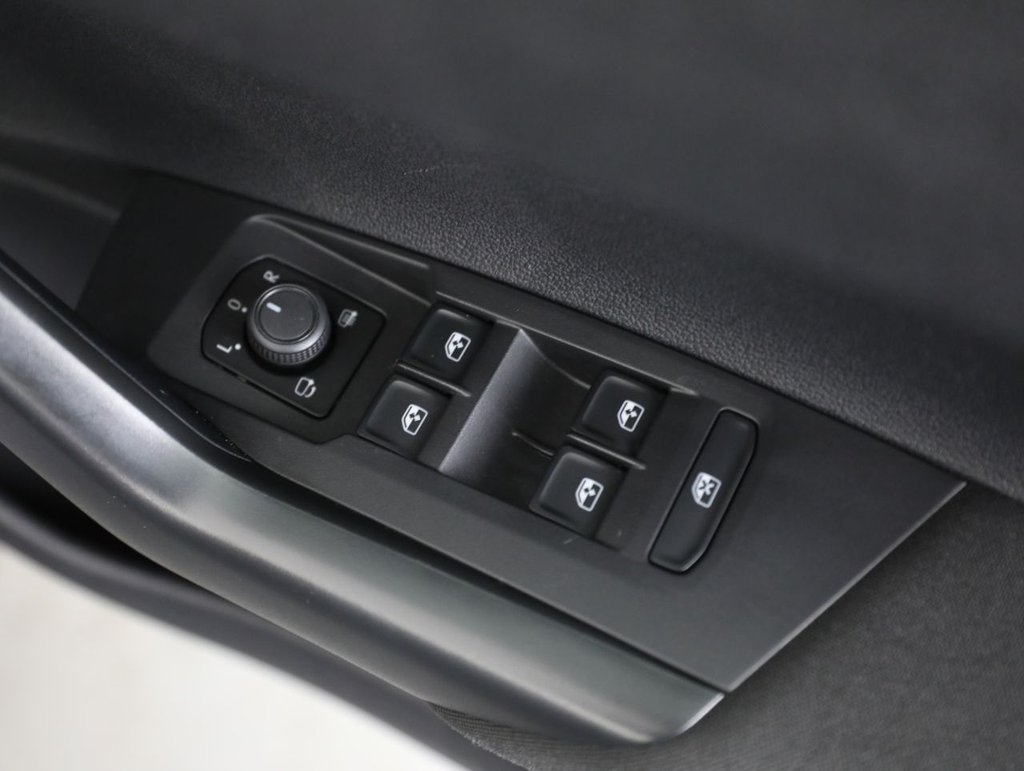 Used Volkswagen Taigo 2023 for sale - 76953970: Photo 32