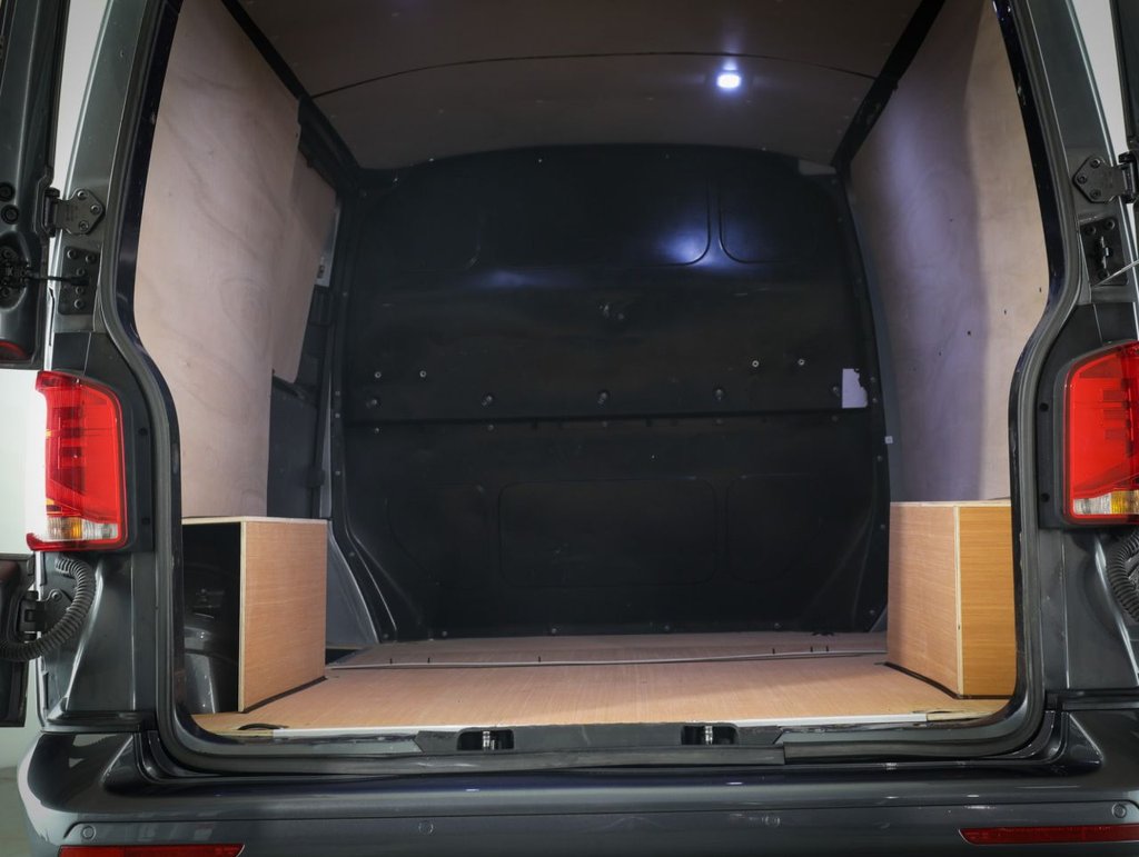 Used Volkswagen Transporter 2021 for sale - 77512560: Photo 14