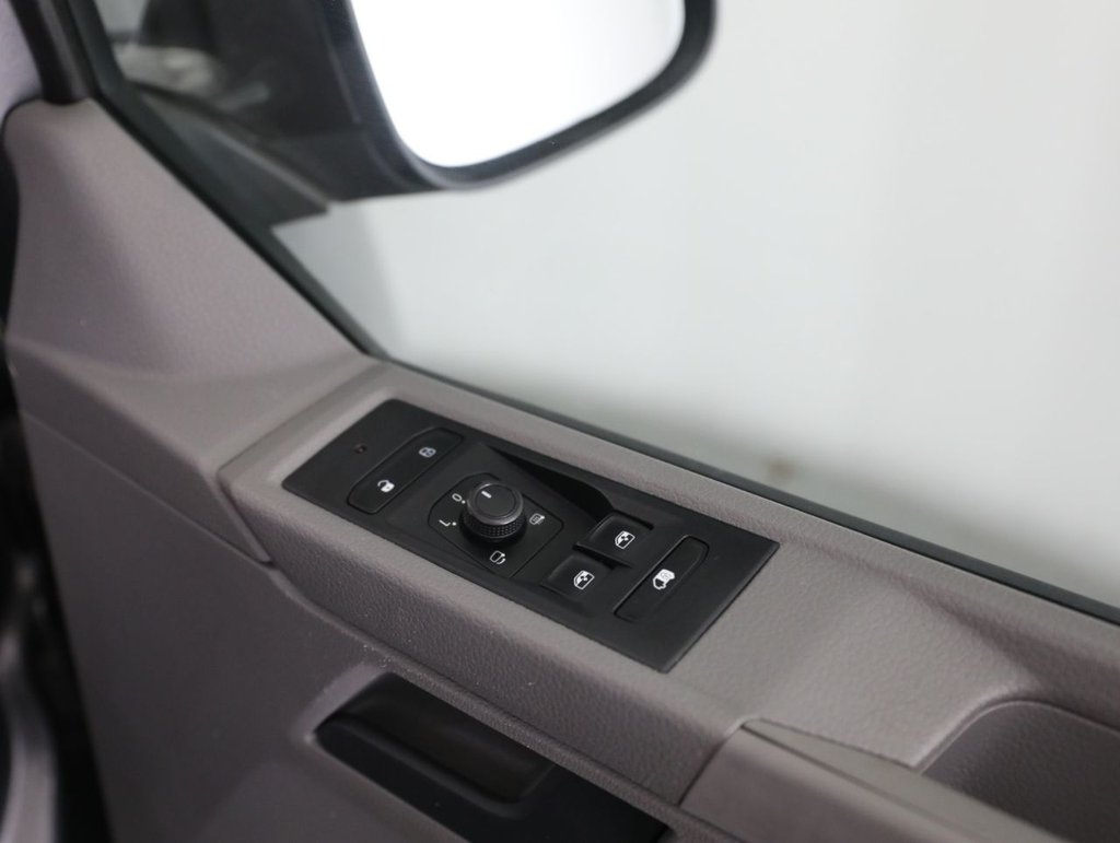 Used Volkswagen Transporter 2021 for sale - 77512560: Photo 30