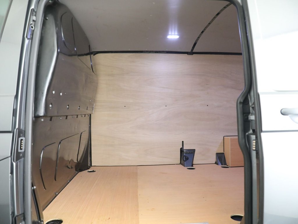 Used Volkswagen Transporter 2021 for sale - 77512560: Photo 38