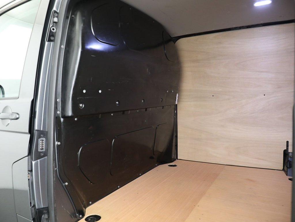 Used Volkswagen Transporter 2021 for sale - 77512560: Photo 39