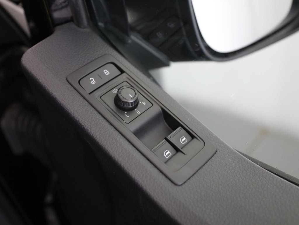 Used Volkswagen Transporter Shuttle 2019 for sale - 77995270: Photo 28