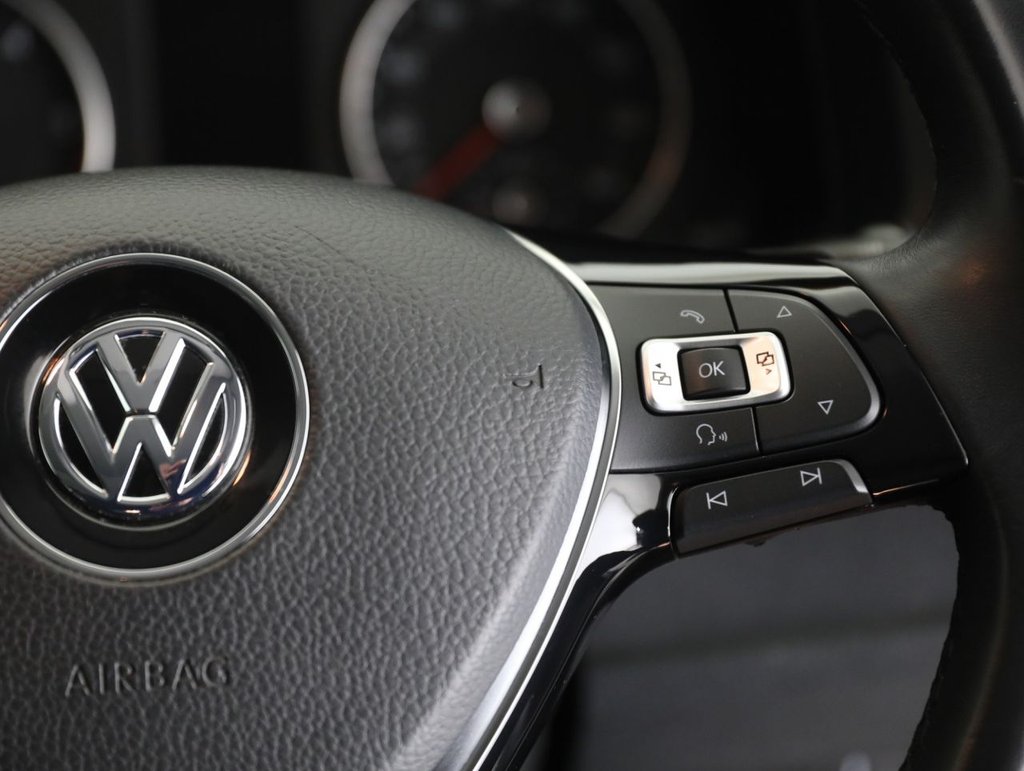 Used Volkswagen Transporter Shuttle 2019 for sale - 77995270: Photo 36