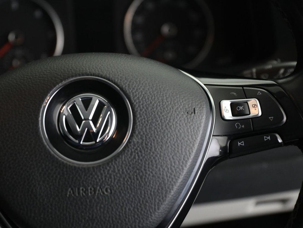 Used Volkswagen Transporter 2019 for sale - 77451620: Photo 40