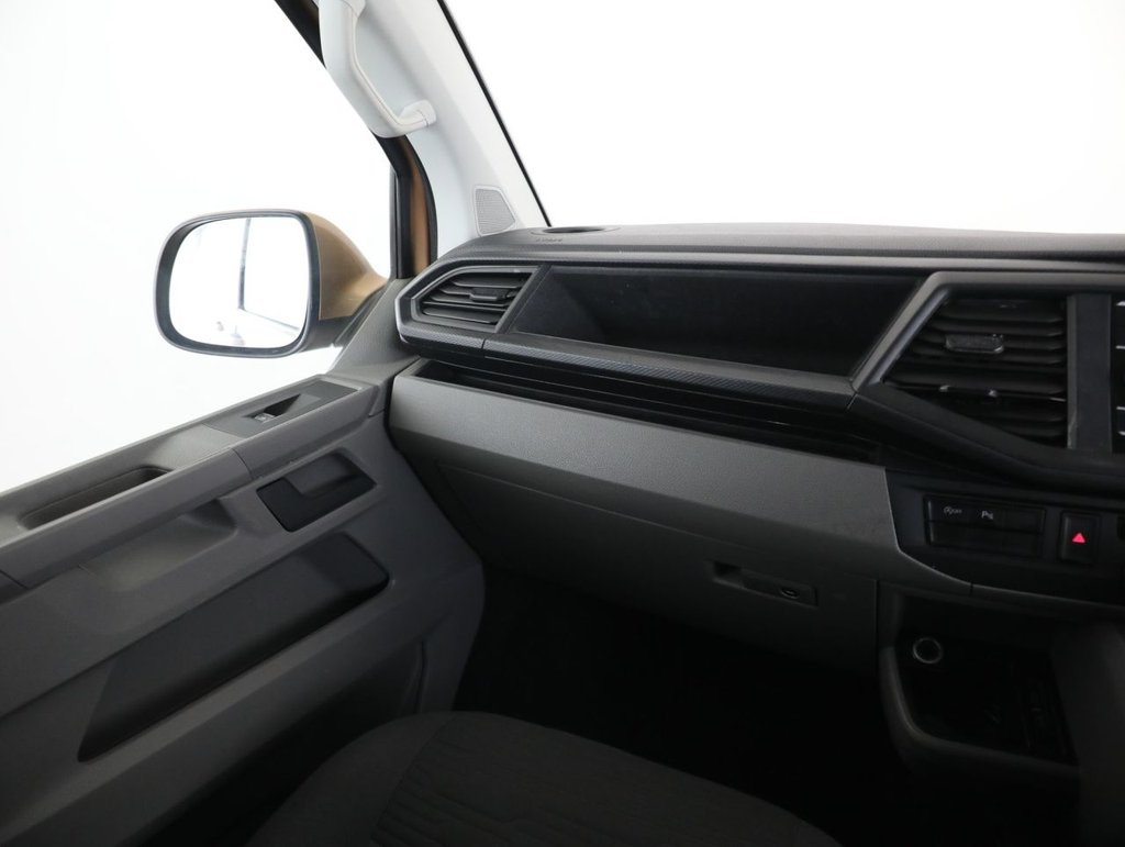Used Volkswagen Transporter Shuttle 2020 for sale - 77218607: Photo 37