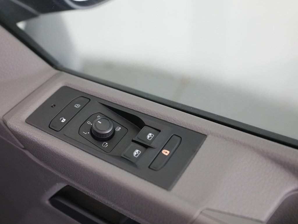 Used Volkswagen Transporter 2022 for sale - 78008905: Photo 38