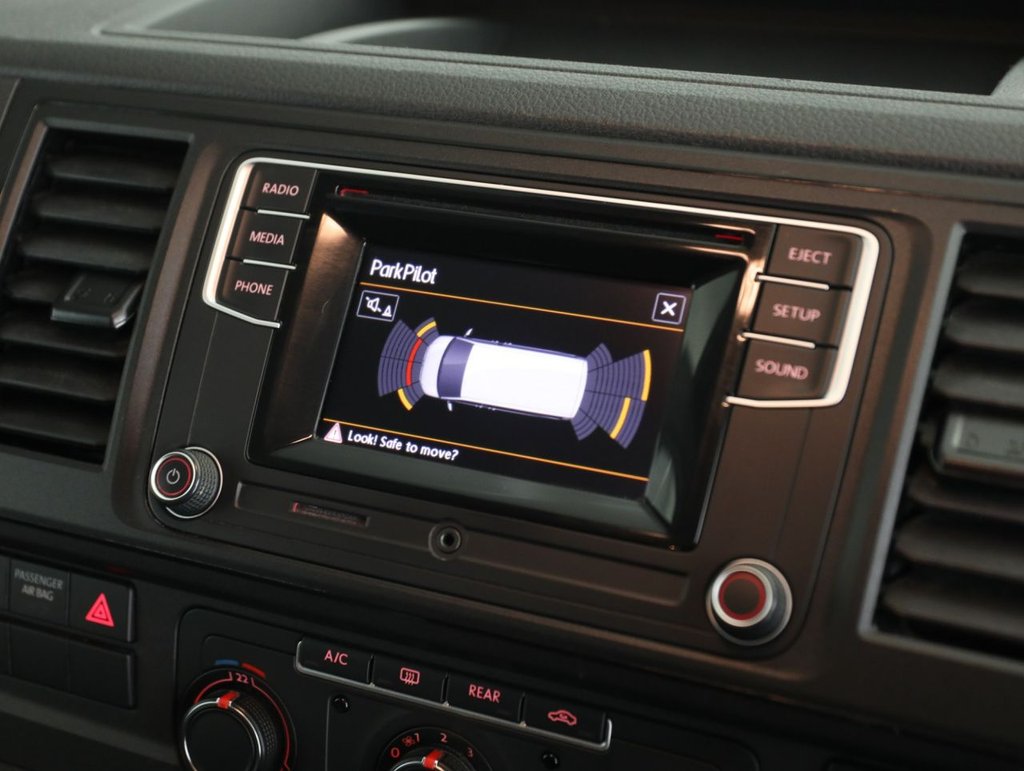 Used Volkswagen Transporter Shuttle 2019 for sale - 77786022: Photo 24