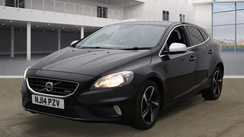 Used Volvo V40 2014 for sale - 75998472: Photo 2