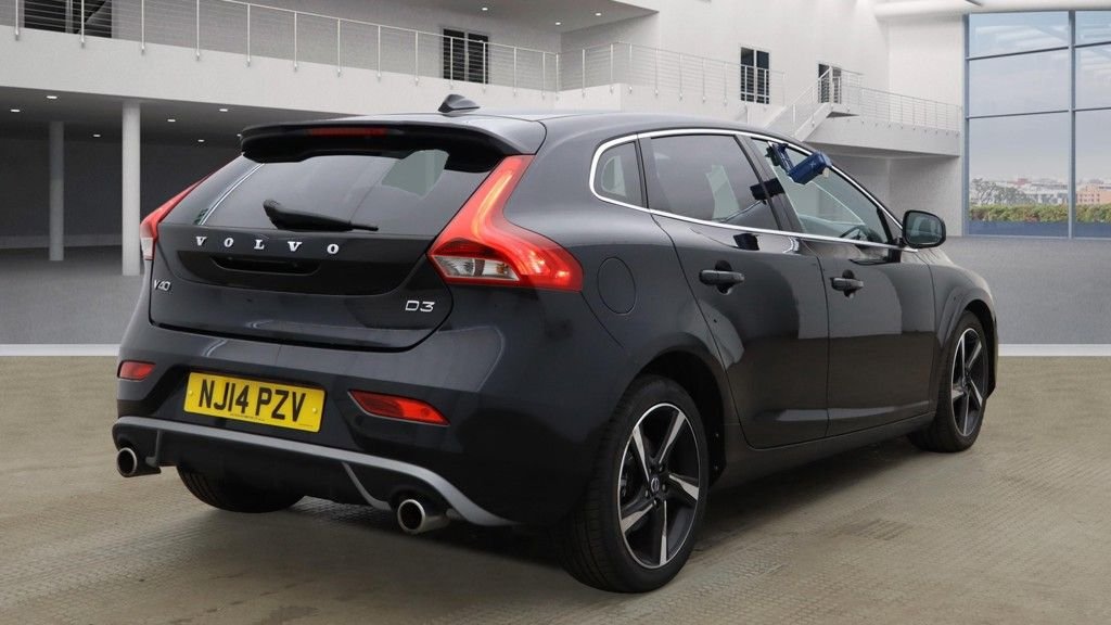 Used Volvo V40 2014 for sale - 75998472: Photo 4