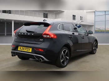 Used Volvo V40 2014 for sale - 75998472: Photo 4