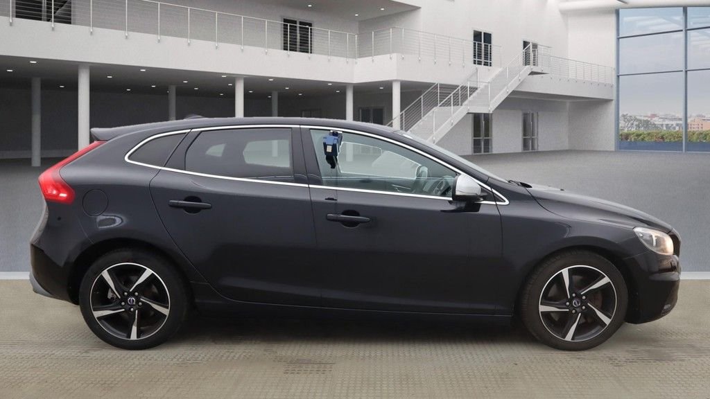 Used Volvo V40 2014 for sale - 75998472: Photo 5