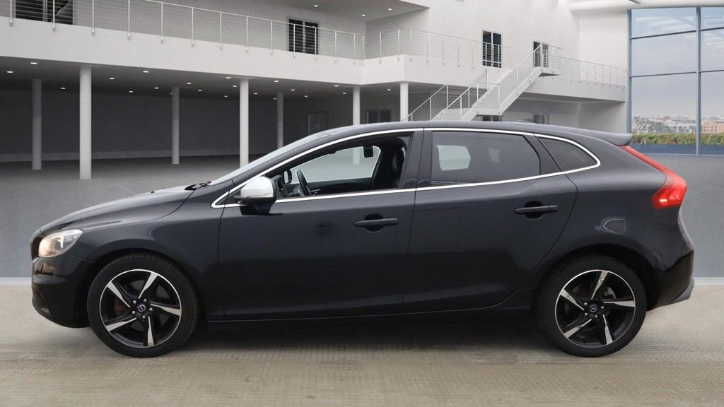 Used Volvo V40 2014 for sale - 75998472: Photo 6