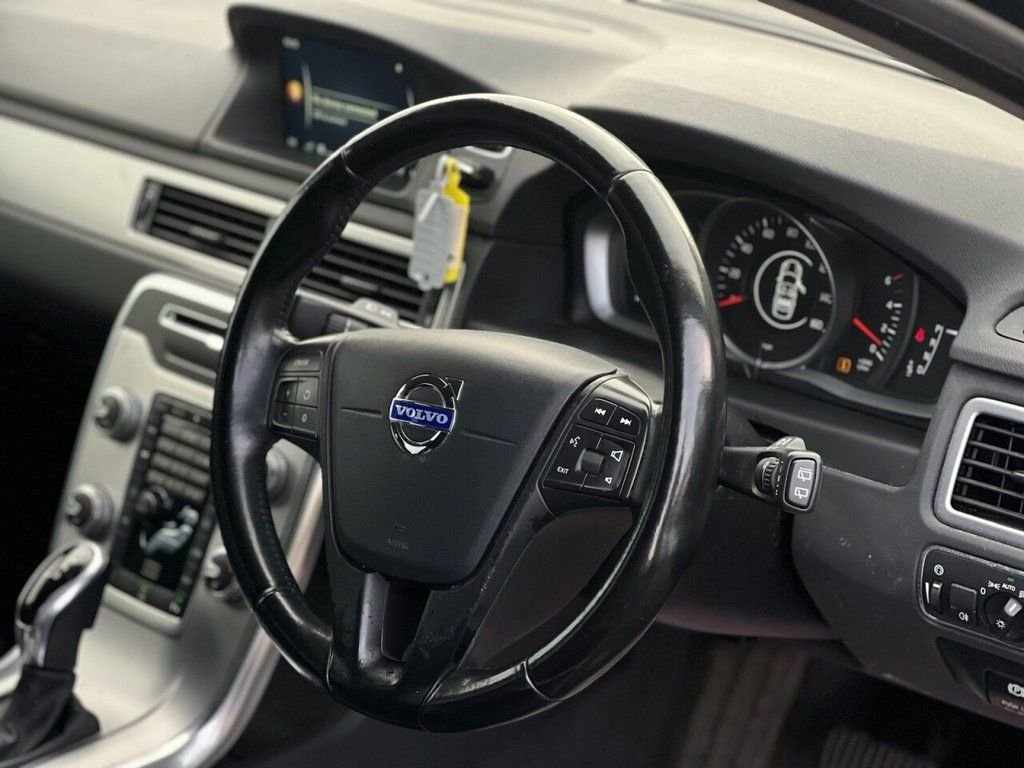 Used Volvo V70 2014 for sale - 76820611: Photo 10