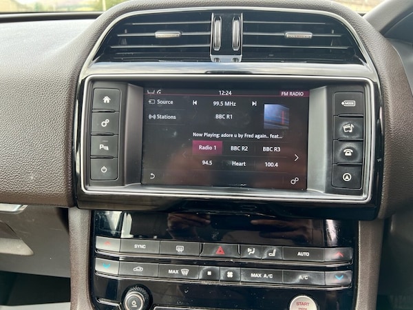 Used Jaguar F-Pace 2016 for sale - 75642051: Photo 16