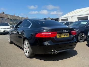 Used Jaguar XE 2017 for sale - 79129433: Photo
