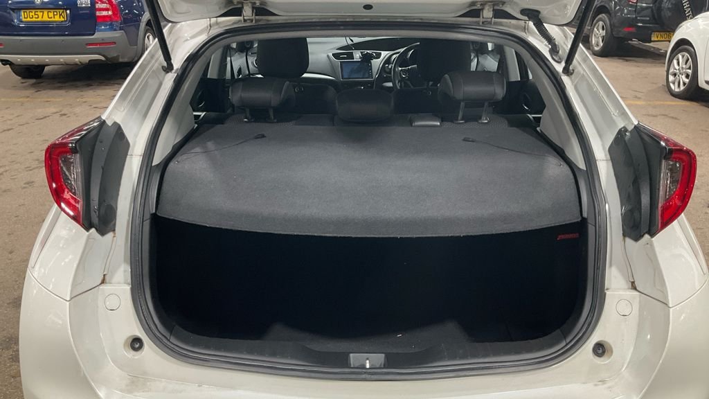 Used Honda Civic 2017 for sale - 76855096: Photo 10