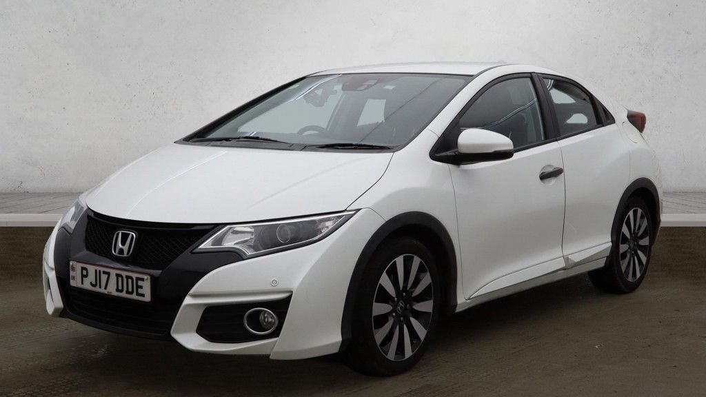 Used Honda Civic 2017 for sale - 76855096: Photo 2