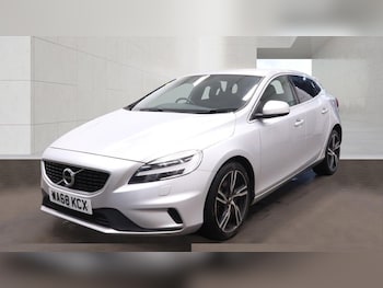 Used Volvo V40 2018 for sale - 79370276: Photo
