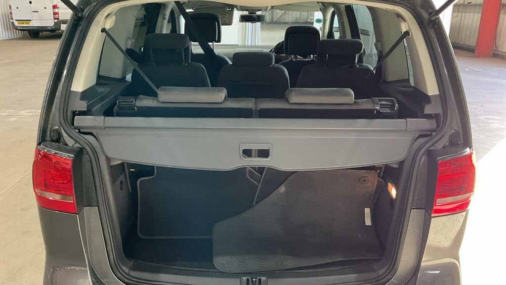 Used Volkswagen Touran 2014 for sale - 77407973: Photo 7