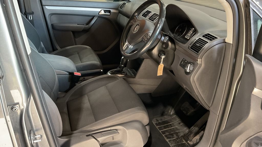 Used Volkswagen Touran 2014 for sale - 77407973: Photo 9