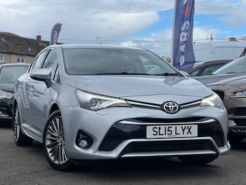 2015 (15) - 2.0 D-4D EXCEL 4d 141 BHP 4-Door