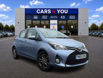 Used Toyota Yaris 2015 for sale - 79474721: Photo